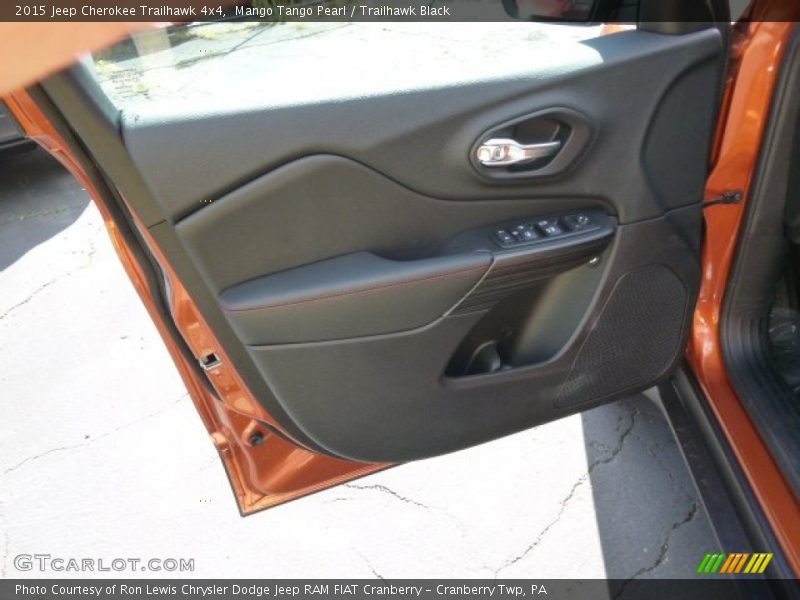 Mango Tango Pearl / Trailhawk Black 2015 Jeep Cherokee Trailhawk 4x4
