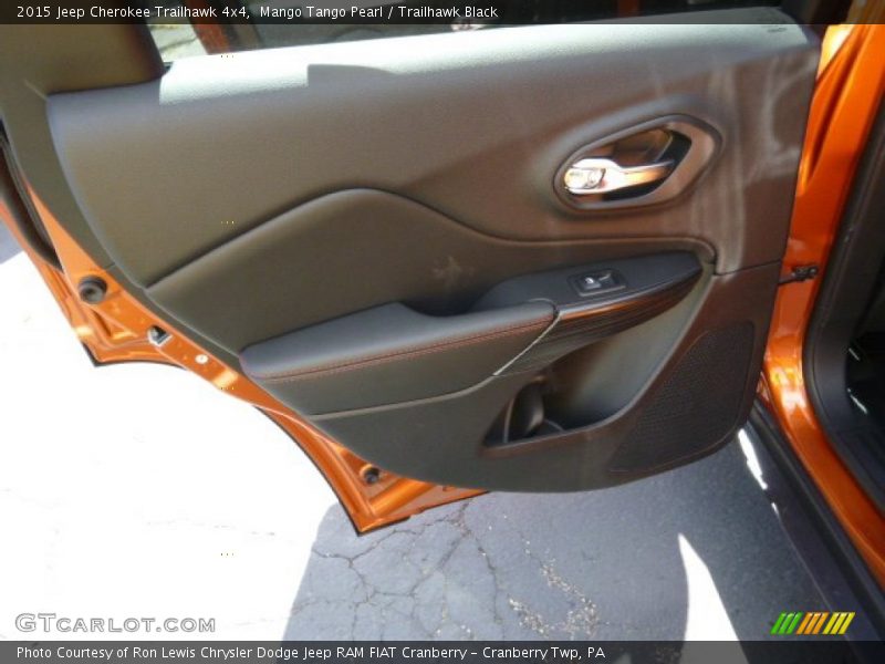 Mango Tango Pearl / Trailhawk Black 2015 Jeep Cherokee Trailhawk 4x4
