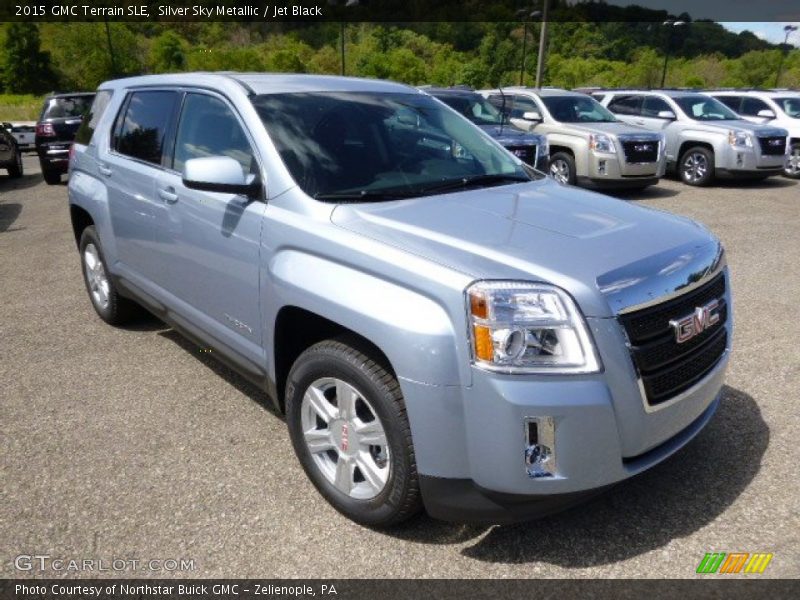 Front 3/4 View of 2015 Terrain SLE