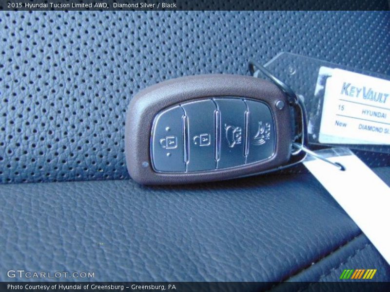 Diamond Silver / Black 2015 Hyundai Tucson Limited AWD