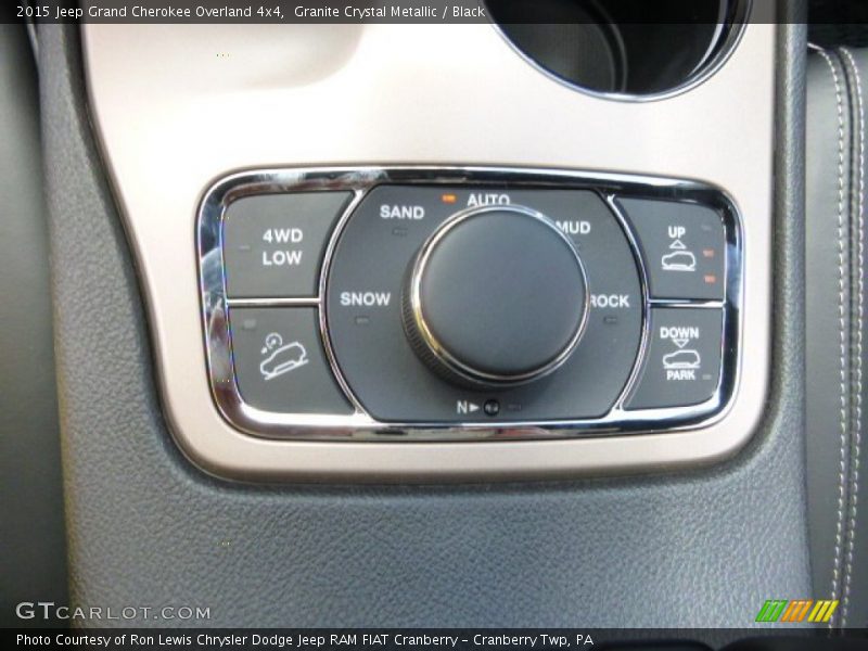Granite Crystal Metallic / Black 2015 Jeep Grand Cherokee Overland 4x4