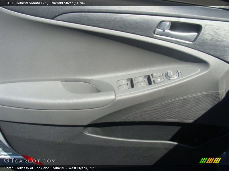 Radiant Silver / Gray 2013 Hyundai Sonata GLS