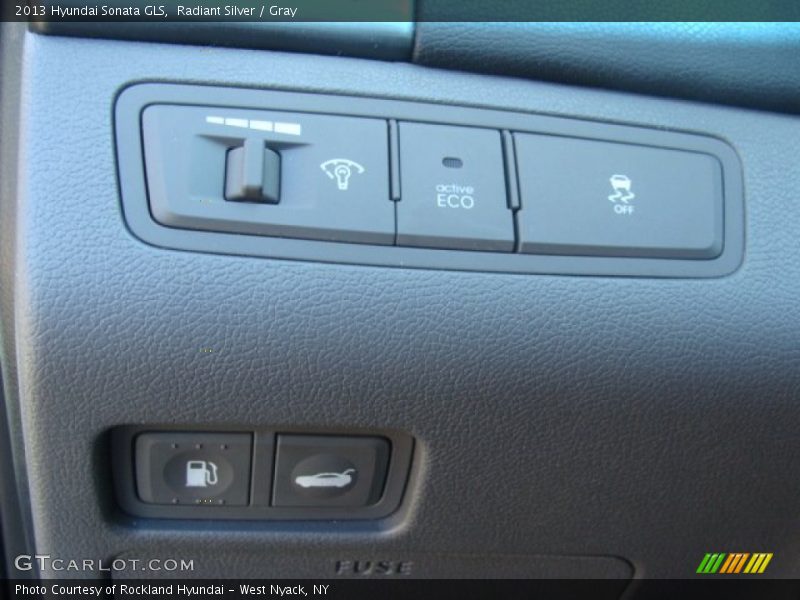 Radiant Silver / Gray 2013 Hyundai Sonata GLS