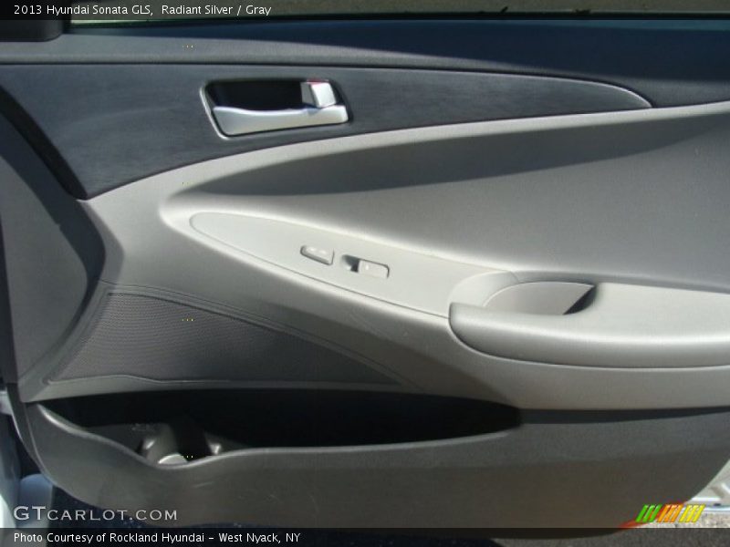 Radiant Silver / Gray 2013 Hyundai Sonata GLS