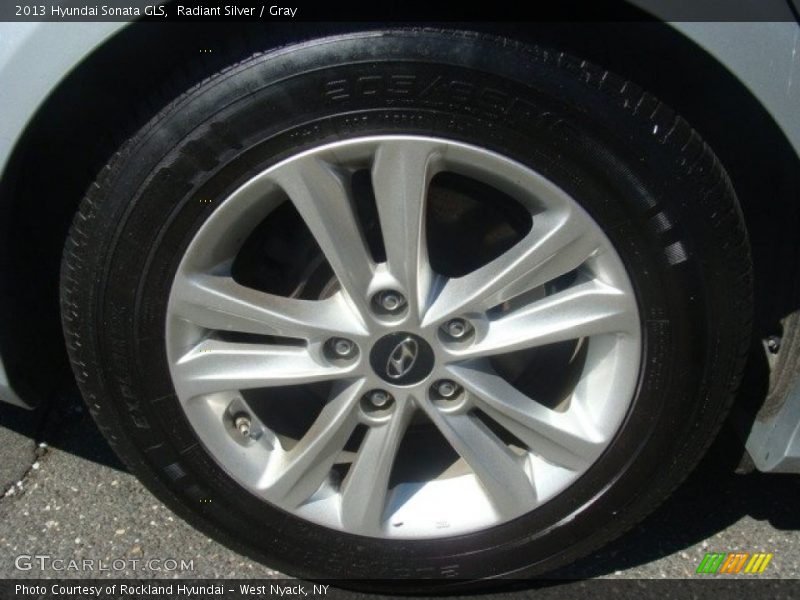 Radiant Silver / Gray 2013 Hyundai Sonata GLS