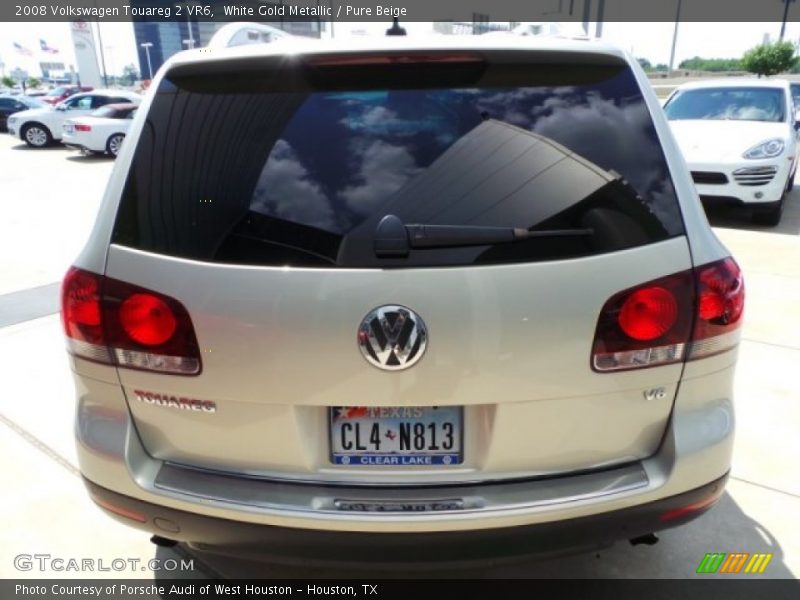 White Gold Metallic / Pure Beige 2008 Volkswagen Touareg 2 VR6