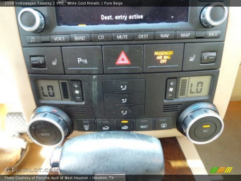 White Gold Metallic / Pure Beige 2008 Volkswagen Touareg 2 VR6