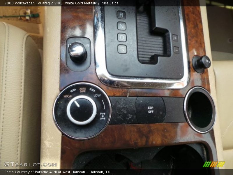 White Gold Metallic / Pure Beige 2008 Volkswagen Touareg 2 VR6