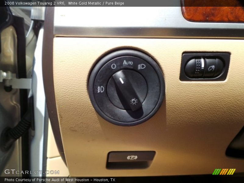 White Gold Metallic / Pure Beige 2008 Volkswagen Touareg 2 VR6