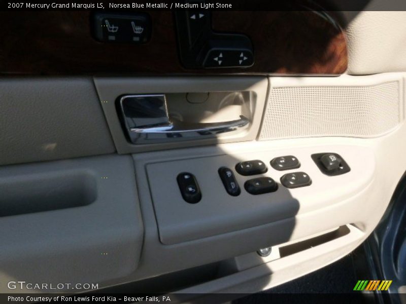 Norsea Blue Metallic / Medium Light Stone 2007 Mercury Grand Marquis LS