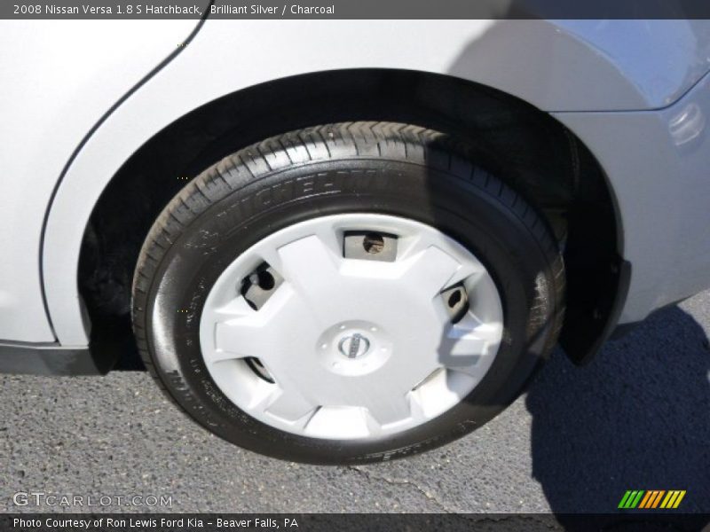 Brilliant Silver / Charcoal 2008 Nissan Versa 1.8 S Hatchback