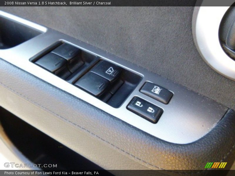 Brilliant Silver / Charcoal 2008 Nissan Versa 1.8 S Hatchback