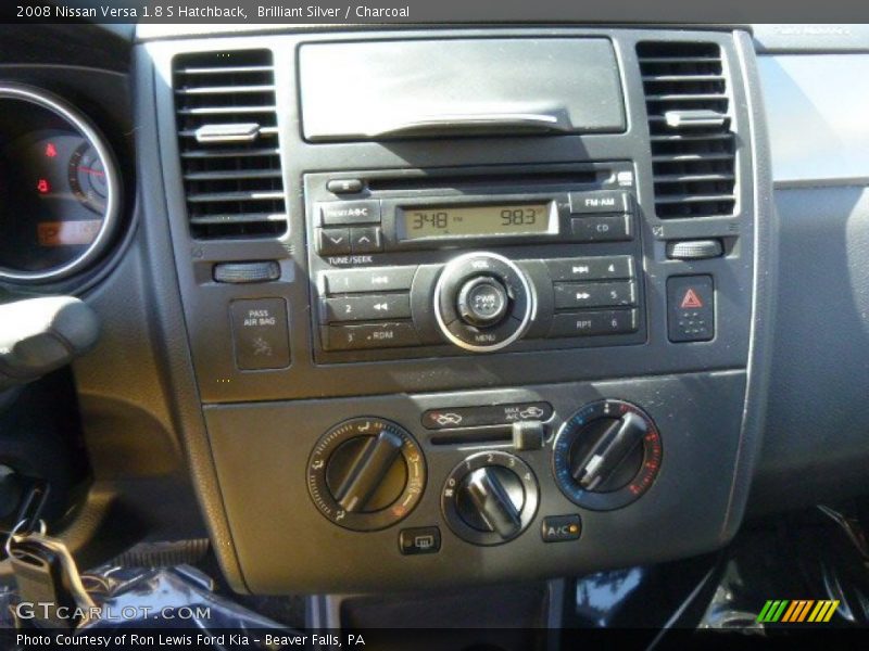 Brilliant Silver / Charcoal 2008 Nissan Versa 1.8 S Hatchback