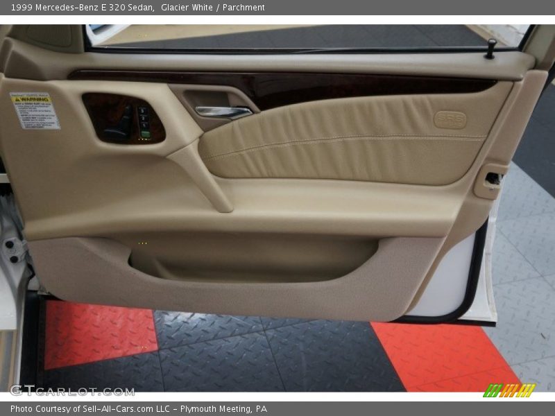 Glacier White / Parchment 1999 Mercedes-Benz E 320 Sedan