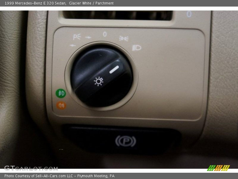 Glacier White / Parchment 1999 Mercedes-Benz E 320 Sedan