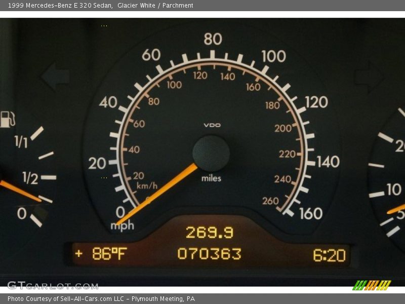 Glacier White / Parchment 1999 Mercedes-Benz E 320 Sedan