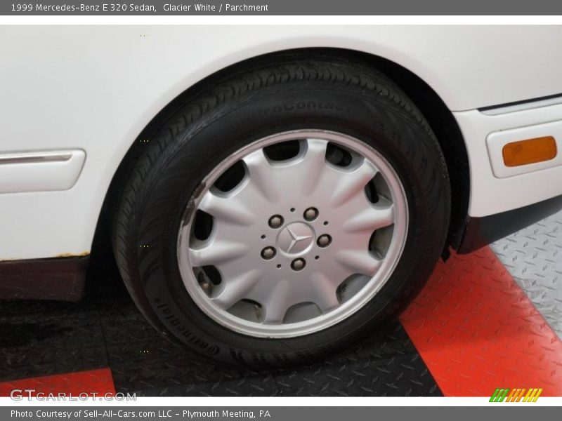 Glacier White / Parchment 1999 Mercedes-Benz E 320 Sedan