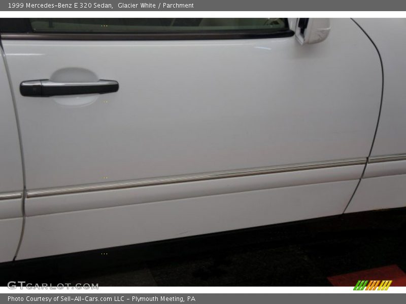 Glacier White / Parchment 1999 Mercedes-Benz E 320 Sedan