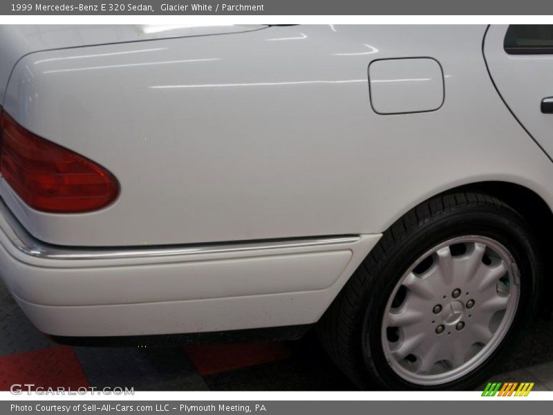 Glacier White / Parchment 1999 Mercedes-Benz E 320 Sedan