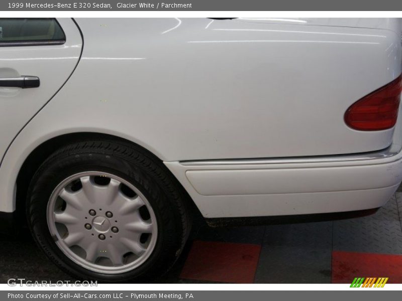 Glacier White / Parchment 1999 Mercedes-Benz E 320 Sedan