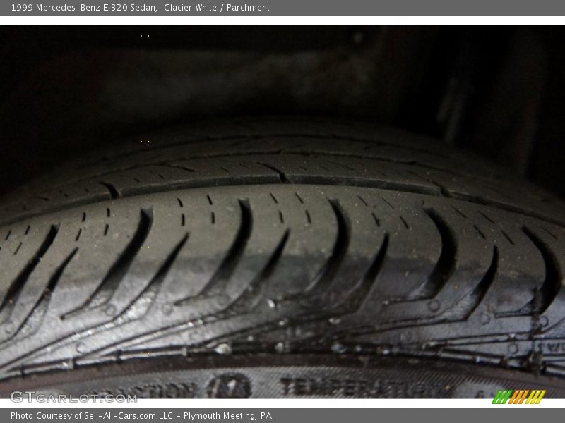 Glacier White / Parchment 1999 Mercedes-Benz E 320 Sedan