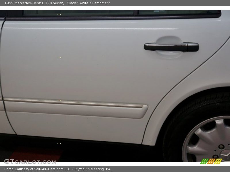 Glacier White / Parchment 1999 Mercedes-Benz E 320 Sedan