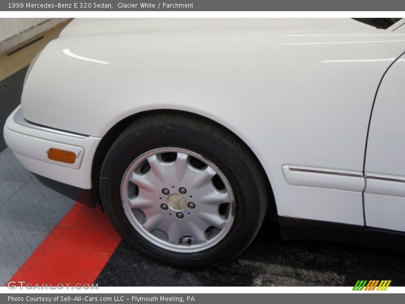 Glacier White / Parchment 1999 Mercedes-Benz E 320 Sedan