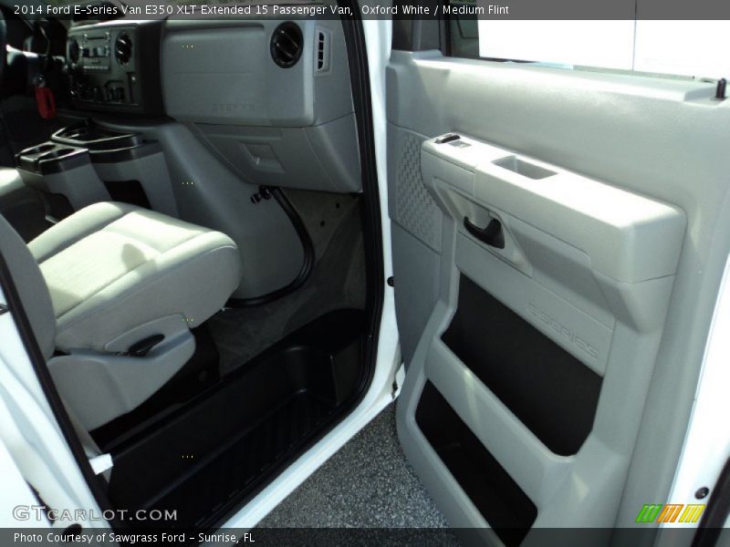 Oxford White / Medium Flint 2014 Ford E-Series Van E350 XLT Extended 15 Passenger Van