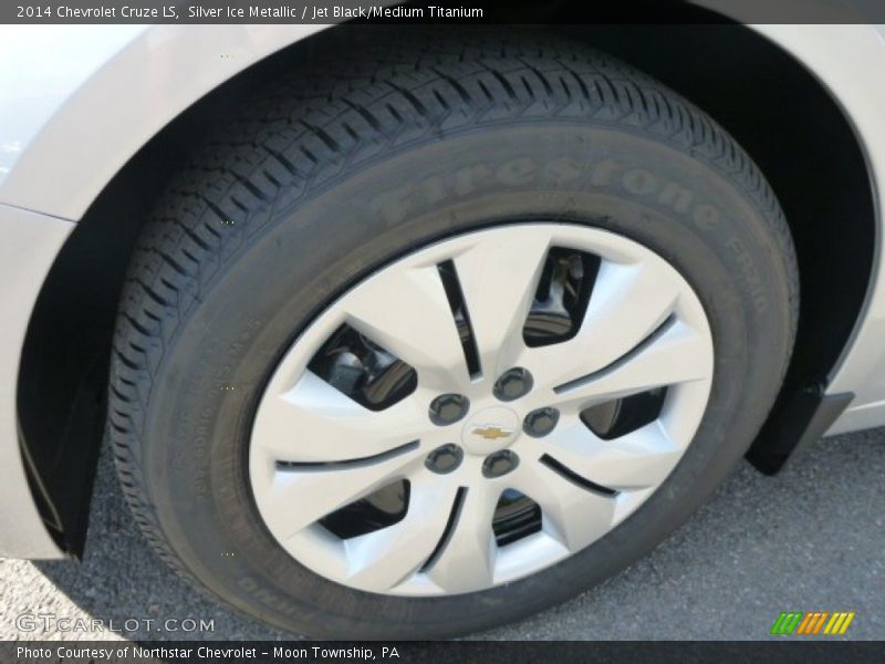 Silver Ice Metallic / Jet Black/Medium Titanium 2014 Chevrolet Cruze LS