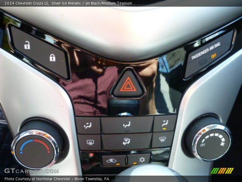 Silver Ice Metallic / Jet Black/Medium Titanium 2014 Chevrolet Cruze LS