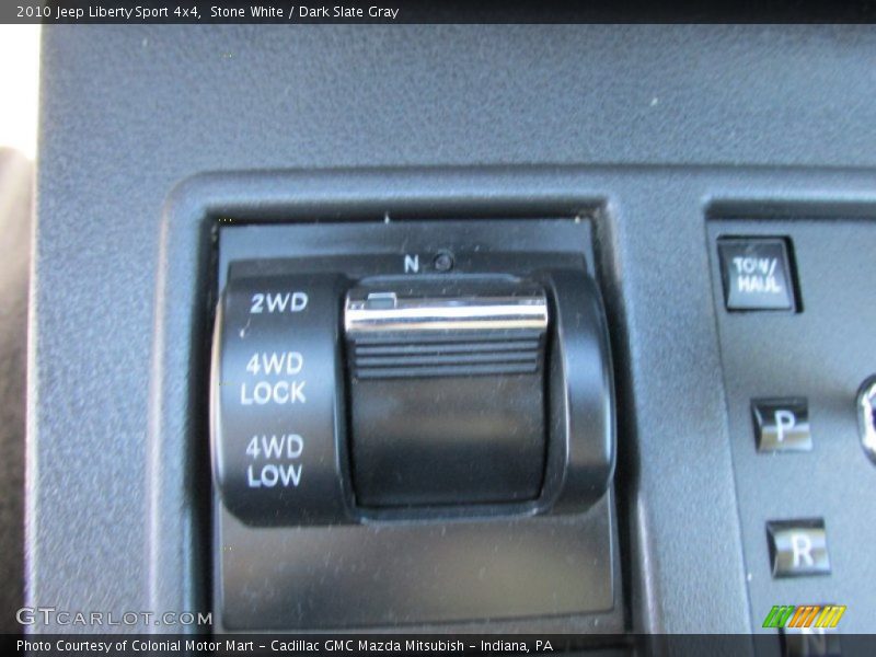 Stone White / Dark Slate Gray 2010 Jeep Liberty Sport 4x4