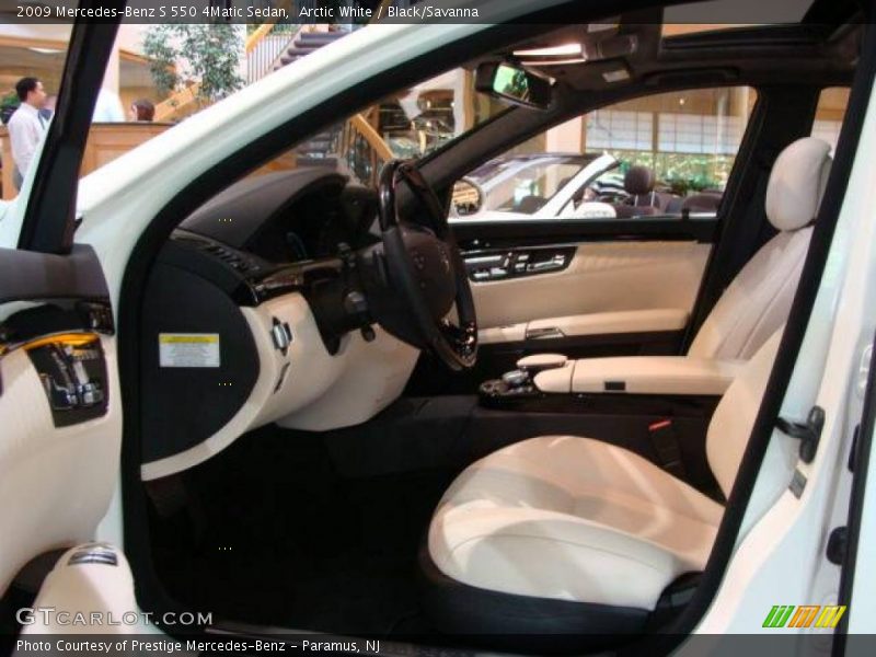 Arctic White / Black/Savanna 2009 Mercedes-Benz S 550 4Matic Sedan