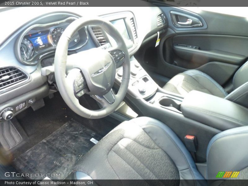 Velvet Red Pearl / Black 2015 Chrysler 200 S