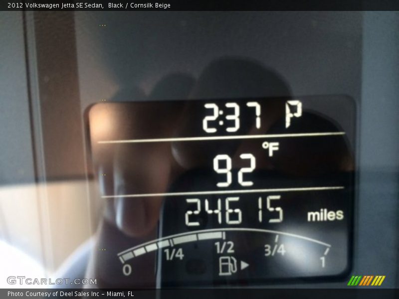 Black / Cornsilk Beige 2012 Volkswagen Jetta SE Sedan