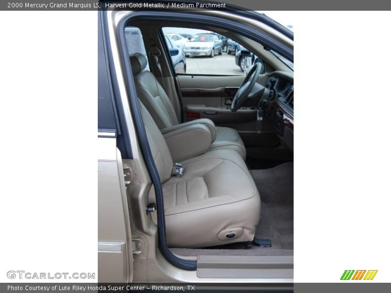 Harvest Gold Metallic / Medium Parchment 2000 Mercury Grand Marquis LS