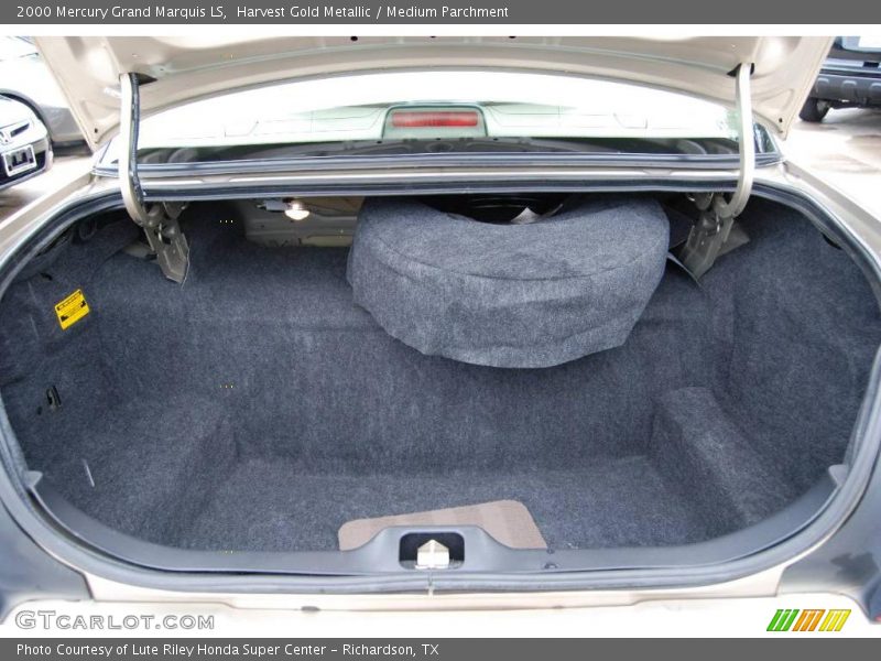 Harvest Gold Metallic / Medium Parchment 2000 Mercury Grand Marquis LS