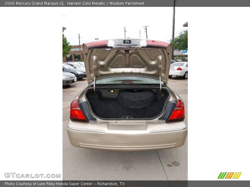 Harvest Gold Metallic / Medium Parchment 2000 Mercury Grand Marquis LS