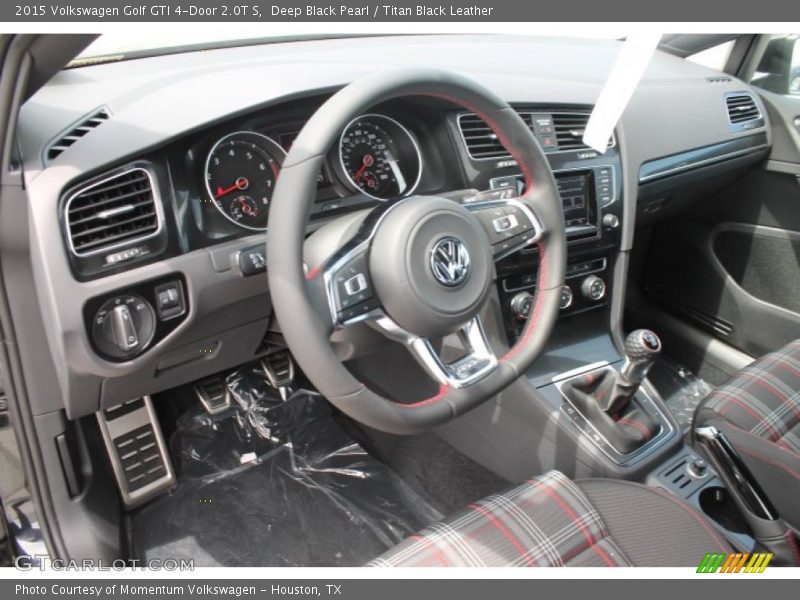 Deep Black Pearl / Titan Black Leather 2015 Volkswagen Golf GTI 4-Door 2.0T S