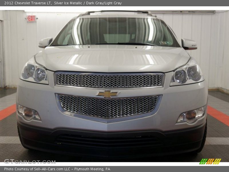 Silver Ice Metallic / Dark Gray/Light Gray 2012 Chevrolet Traverse LT