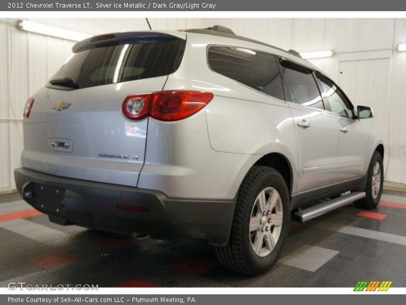 Silver Ice Metallic / Dark Gray/Light Gray 2012 Chevrolet Traverse LT