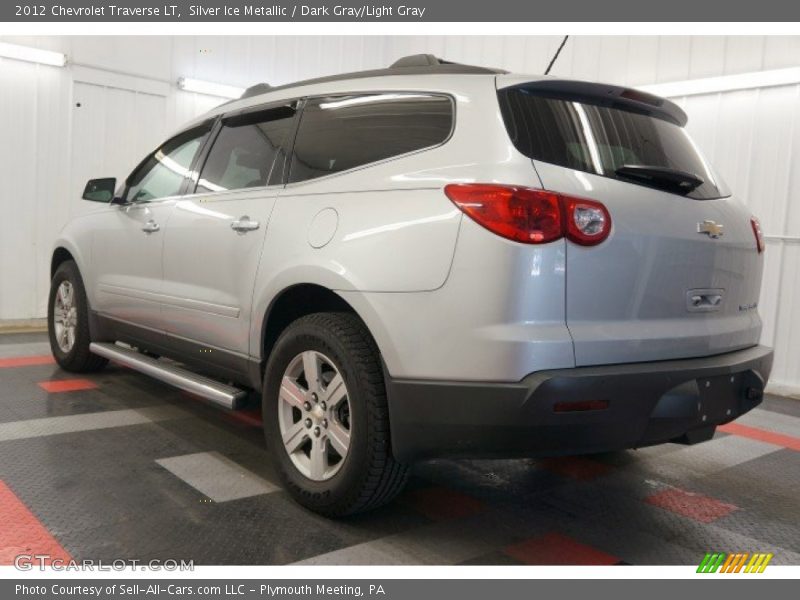 Silver Ice Metallic / Dark Gray/Light Gray 2012 Chevrolet Traverse LT