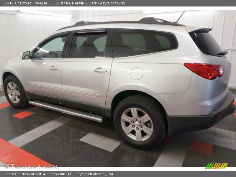 Silver Ice Metallic / Dark Gray/Light Gray 2012 Chevrolet Traverse LT