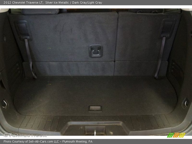 Silver Ice Metallic / Dark Gray/Light Gray 2012 Chevrolet Traverse LT