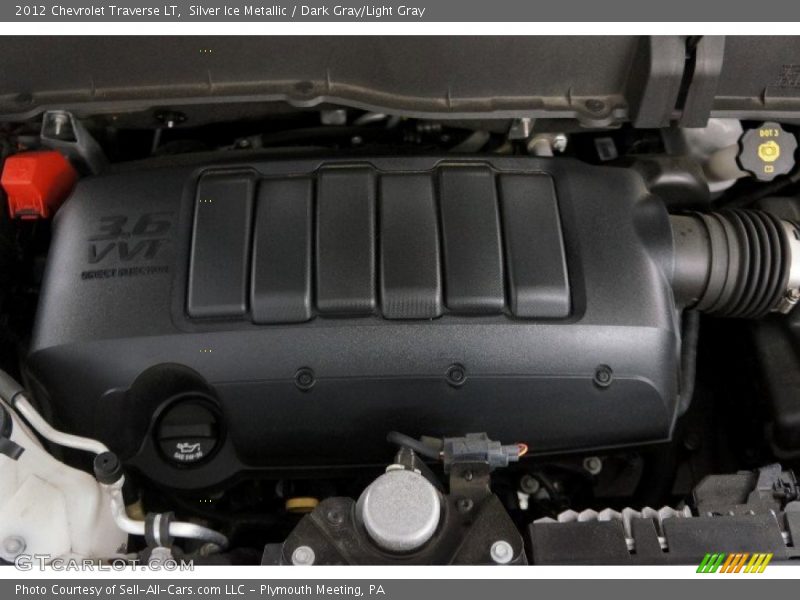 Silver Ice Metallic / Dark Gray/Light Gray 2012 Chevrolet Traverse LT