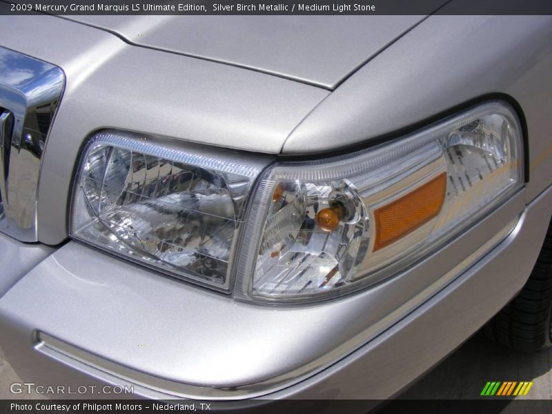 Silver Birch Metallic / Medium Light Stone 2009 Mercury Grand Marquis LS Ultimate Edition
