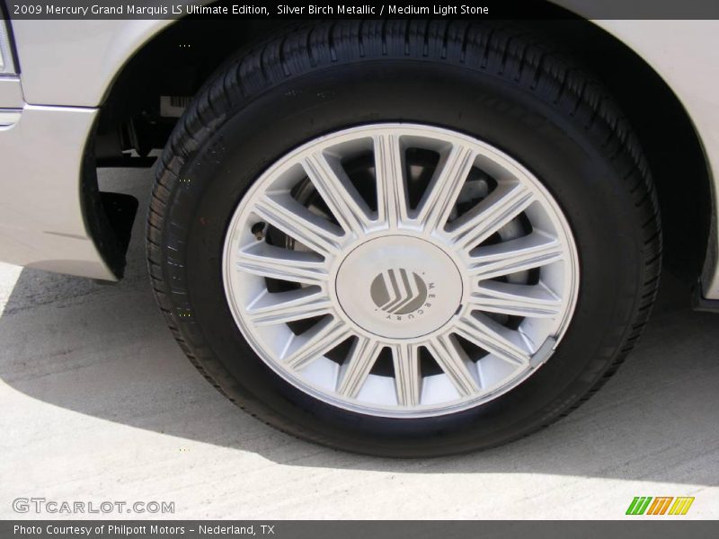 Silver Birch Metallic / Medium Light Stone 2009 Mercury Grand Marquis LS Ultimate Edition