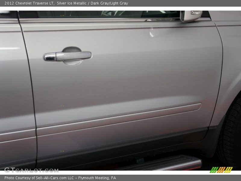 Silver Ice Metallic / Dark Gray/Light Gray 2012 Chevrolet Traverse LT