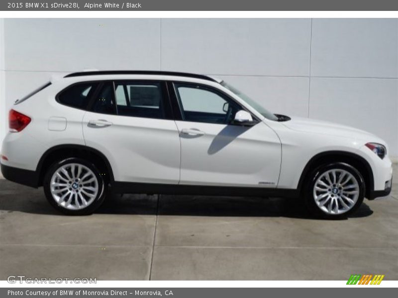 Alpine White / Black 2015 BMW X1 sDrive28i
