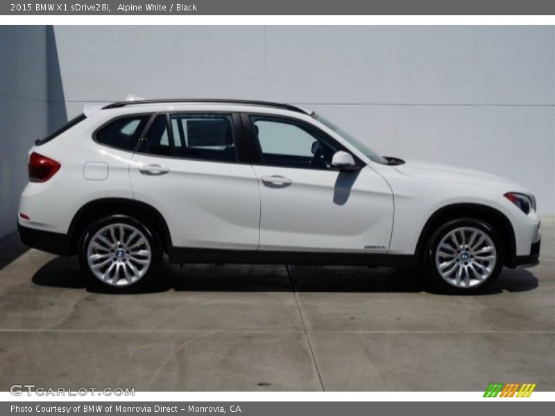 Alpine White / Black 2015 BMW X1 sDrive28i