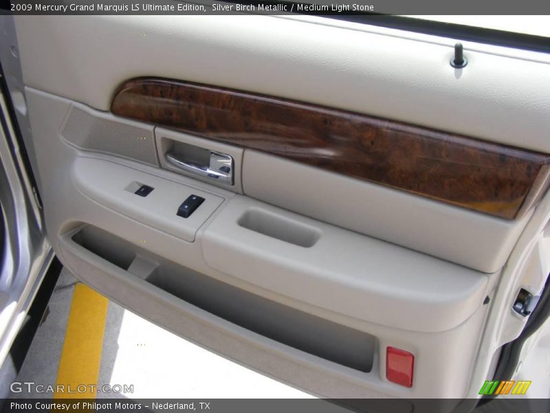Silver Birch Metallic / Medium Light Stone 2009 Mercury Grand Marquis LS Ultimate Edition